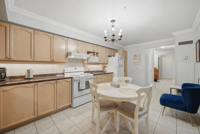 #304-2504 Rutherford Road, Vaughan - photo 11