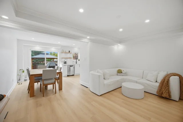 169 Venice Gate Drive, Woodbridge - photo 10