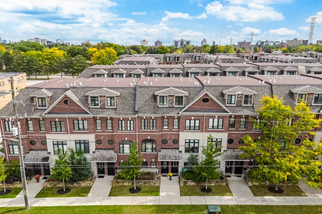 1860 Burnhamthorpe Road East, Mississauga