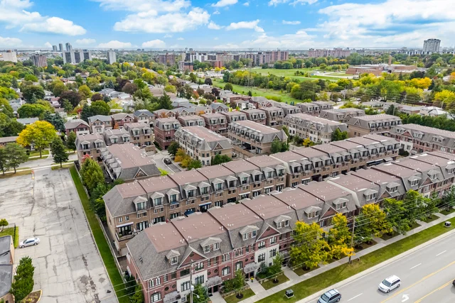 1860 Burnhamthorpe Road East, Mississauga - photo 3