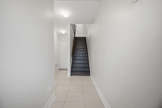 1860 Burnhamthorpe Road East, Mississauga - photo 17