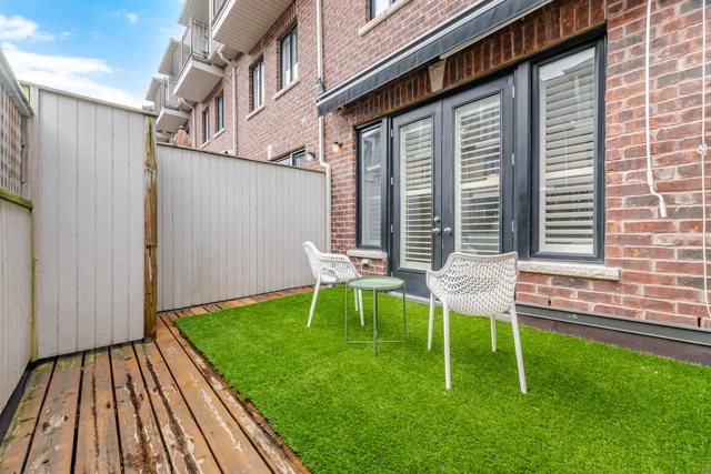 1860 Burnhamthorpe Road East, Mississauga - photo 30