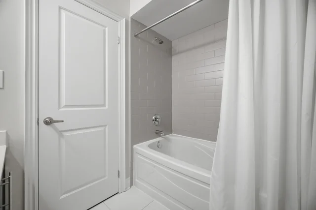 1860 Burnhamthorpe Road East, Mississauga - photo 47