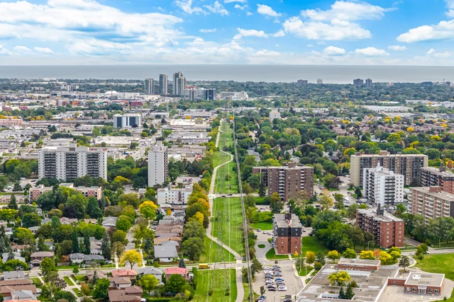 1860 Burnhamthorpe Road East, Mississauga - photo 82