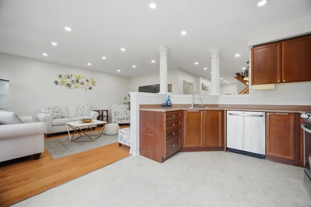 838 McKay Crescent, Milton - photo 17
