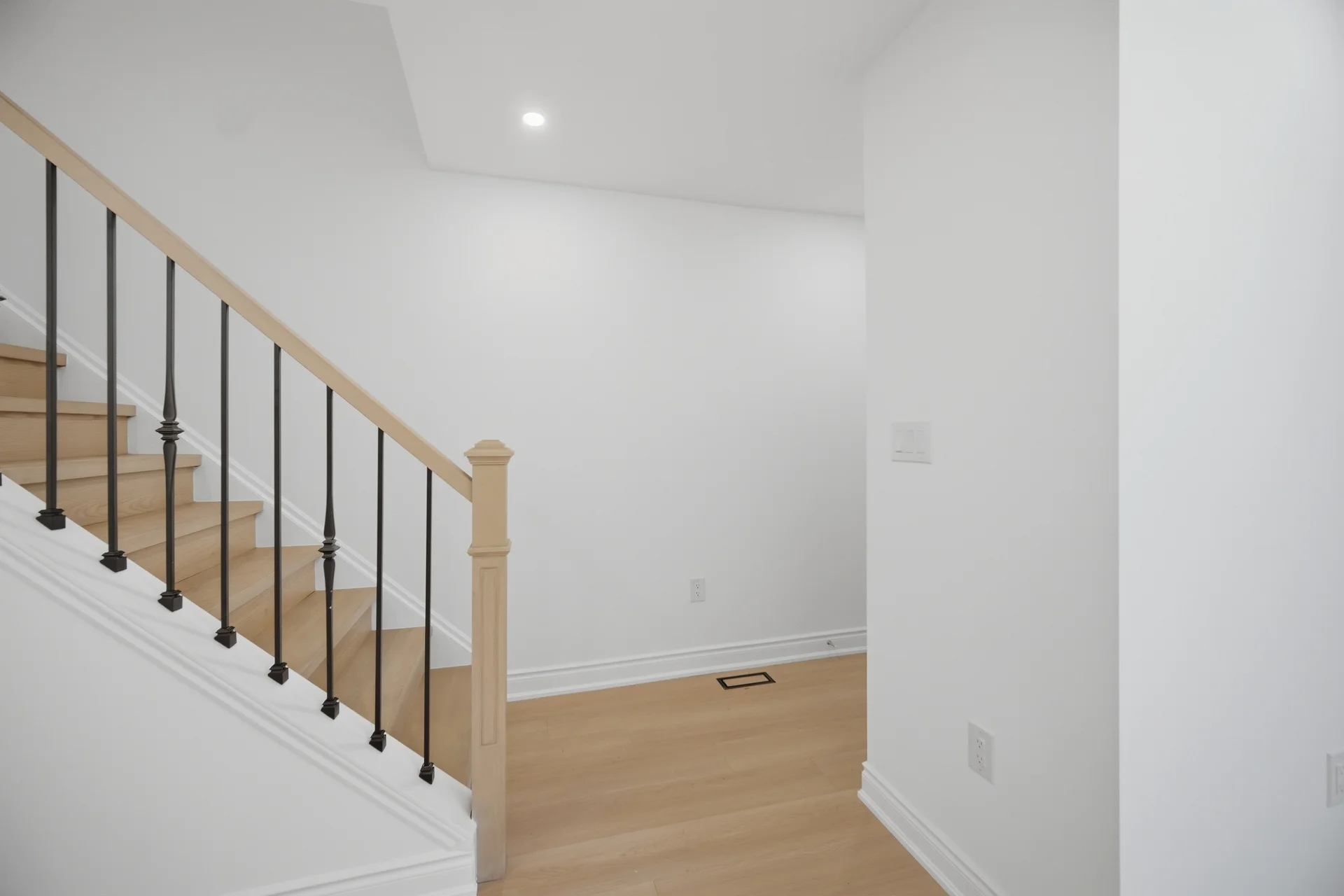 92 Corby Crescent, Brampton - photo 18