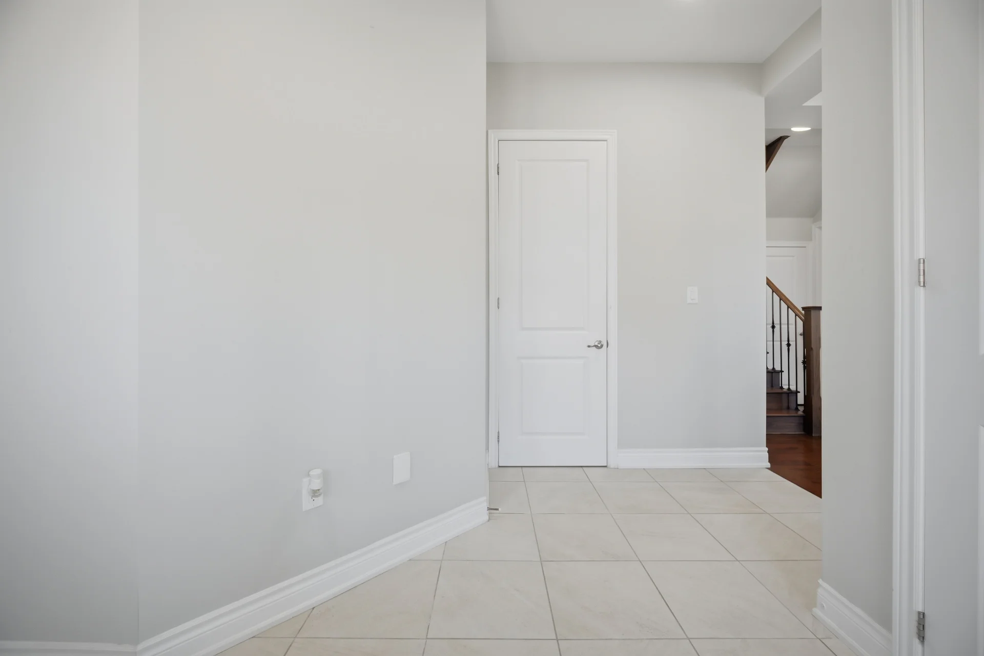 15271 Danby Road, Norval - photo 6