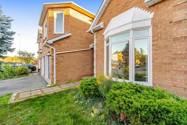4 Leeward Drive, Brampton - photo 18