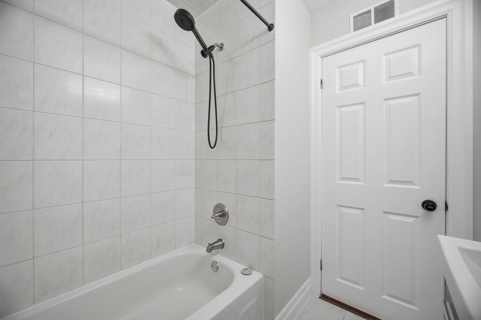 18 Delsey Street, Hamilton - photo 48