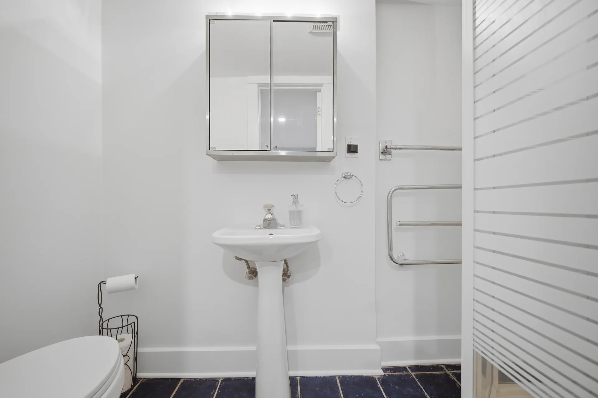 22 Pretoria Avenue, Toronto - photo 54