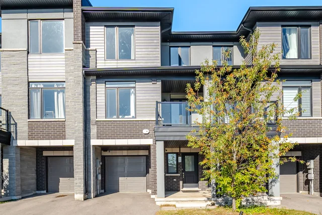 #69-590 North Service Road, Stoney Creek - Hamilton - photo 1