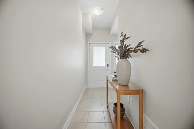 #69-590 North Service Road, Stoney Creek - Hamilton - photo 8