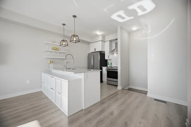 #69-590 North Service Road, Stoney Creek - Hamilton - photo 16