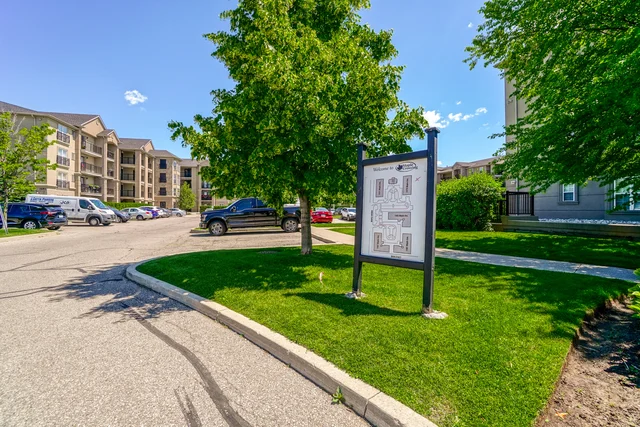 #206-1491 Maple Avenue, Milton - photo 2