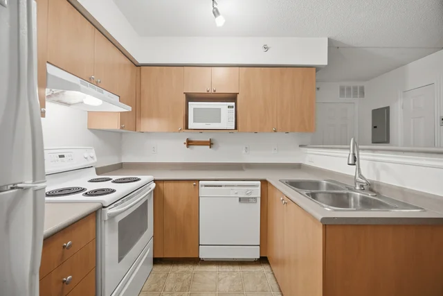 #206-1491 Maple Avenue, Milton - photo 13