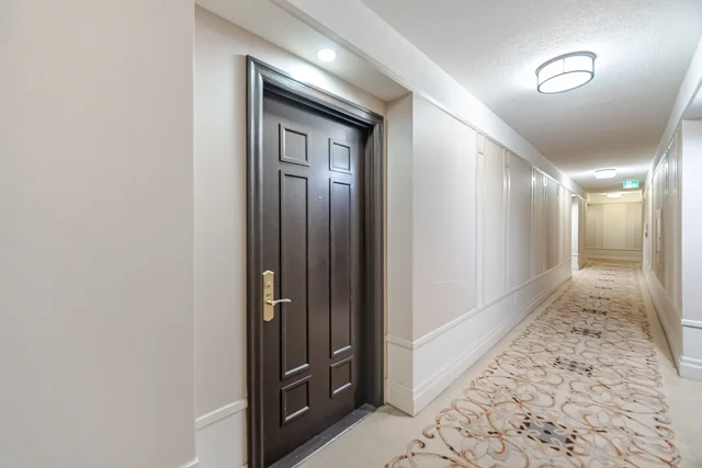 #901-2 Aberfoyle Crescent, Etobicoke - photo 3