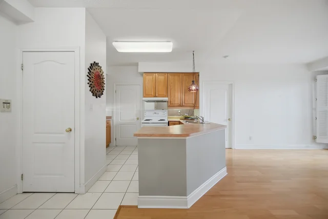 #901-2 Aberfoyle Crescent, Etobicoke - photo 6