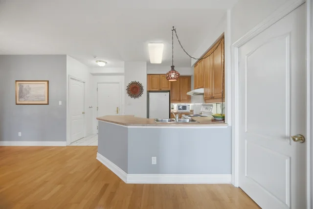 #901-2 Aberfoyle Crescent, Etobicoke - photo 7