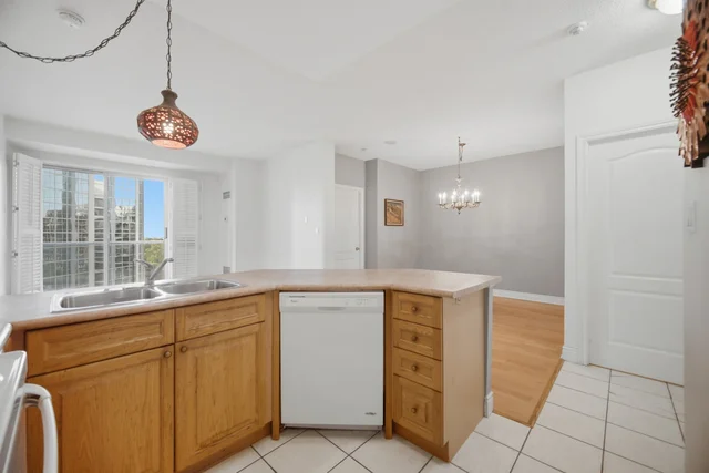 #901-2 Aberfoyle Crescent, Etobicoke - photo 9