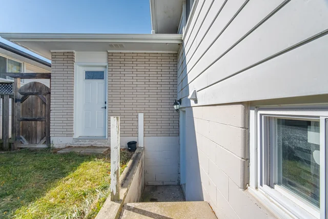 2134 Meadowbrook Road, Burlington - photo 54