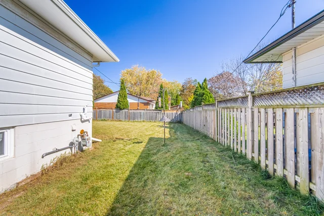 2134 Meadowbrook Road, Burlington - photo 57