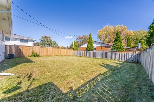 2134 Meadowbrook Road, Burlington - photo 58