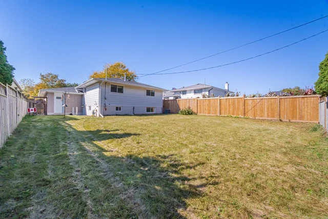 2134 Meadowbrook Road, Burlington - photo 61