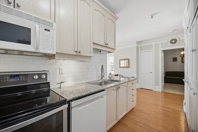 #212-140 Cedar Island Road, Orillia - photo 22