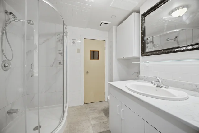 52 Bengal Court, North York - photo 39
