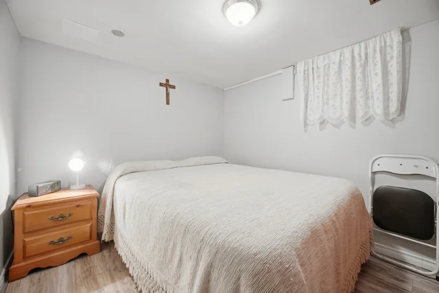 52 Bengal Court, North York - photo 40