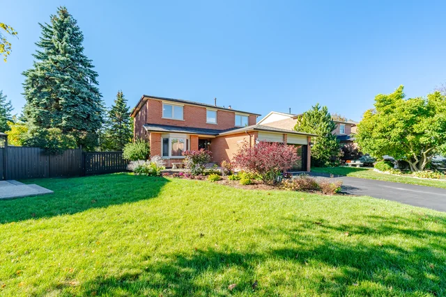 98 De Rose Avenue, Bolton - photo 5