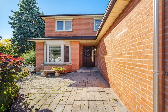 98 De Rose Avenue, Bolton - photo 7
