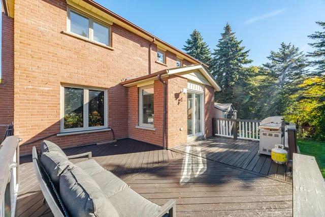 98 De Rose Avenue, Bolton - photo 47