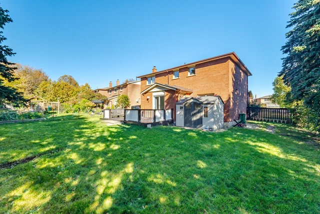 98 De Rose Avenue, Bolton - photo 49