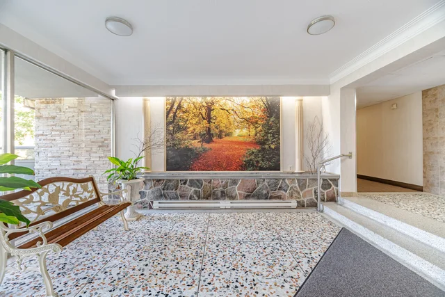 #204-11 Woodman Drive South, Hamilton - photo 4