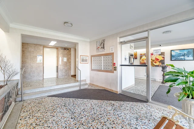 #204-11 Woodman Drive South, Hamilton - photo 5