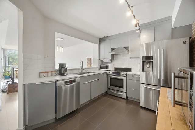 #306-1131 Steeles Avenue West, Toronto - photo 12