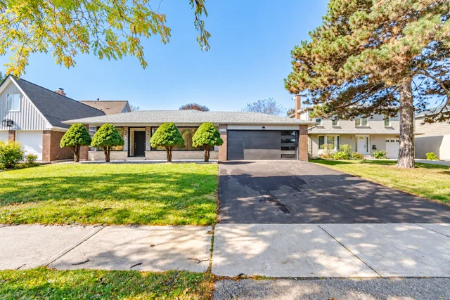 2651 Thorn Lodge Drive, Mississauga - photo 2