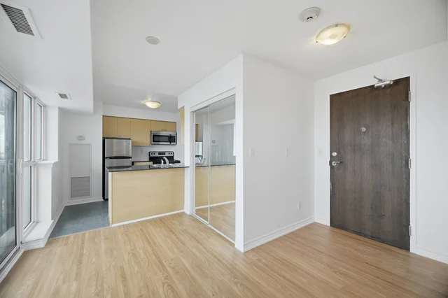 #1601-215 Queen Street East, Brampton - photo 7