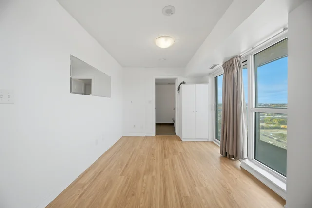 #1601-215 Queen Street East, Brampton - photo 16