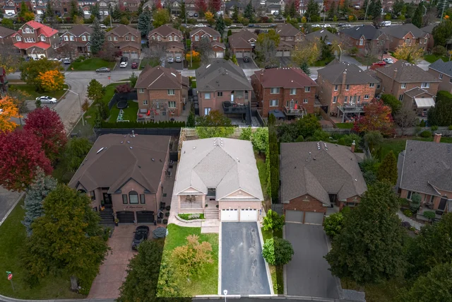 8 Piper Court, Vaughan - photo 2