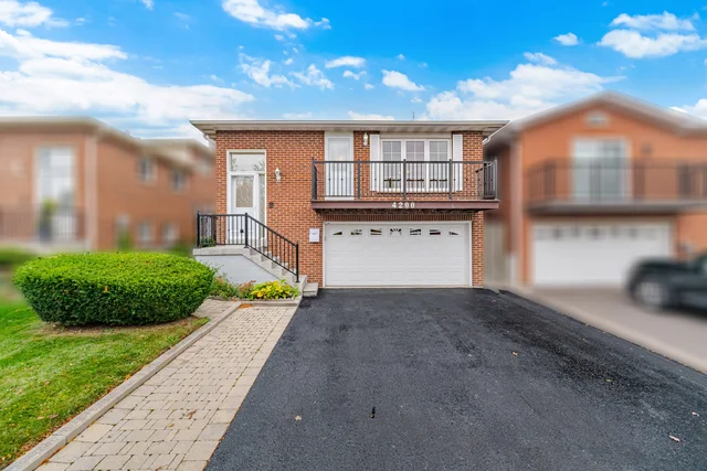 4200 Greybrook Crescent, Mississauga - photo 2