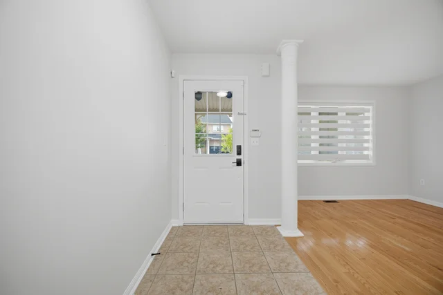 668 Caldwell Crescent, Milton - photo 6