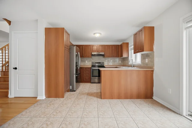 668 Caldwell Crescent, Milton - photo 9