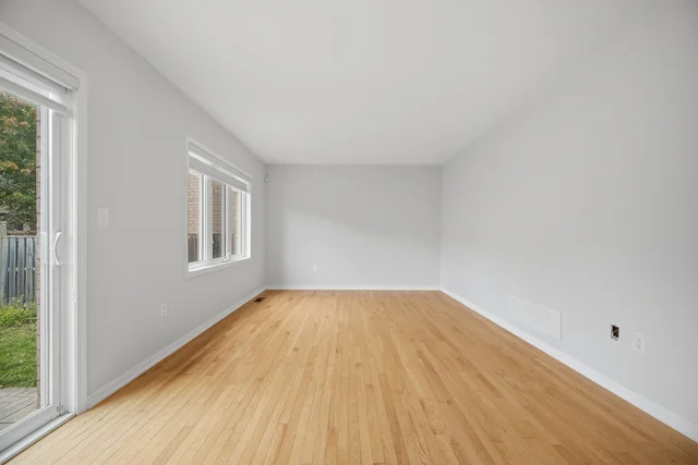 668 Caldwell Crescent, Milton - photo 15