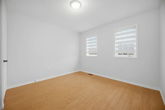 668 Caldwell Crescent, Milton - photo 26