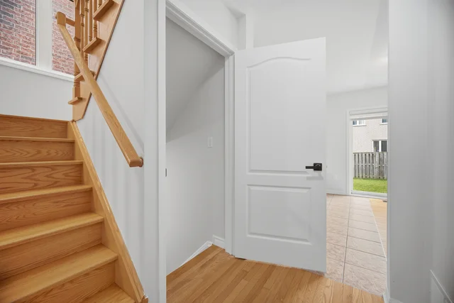 668 Caldwell Crescent, Milton - photo 34