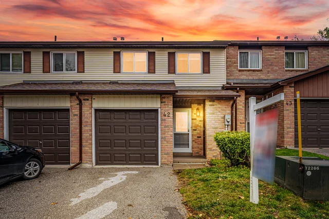 #42-52 Adelaide Street, Barrie - photo 1