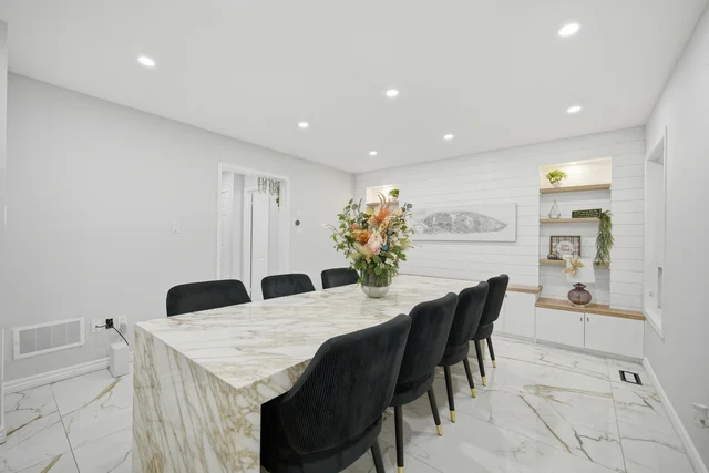 108 Gwillimbury Drive, Bradford - photo 10