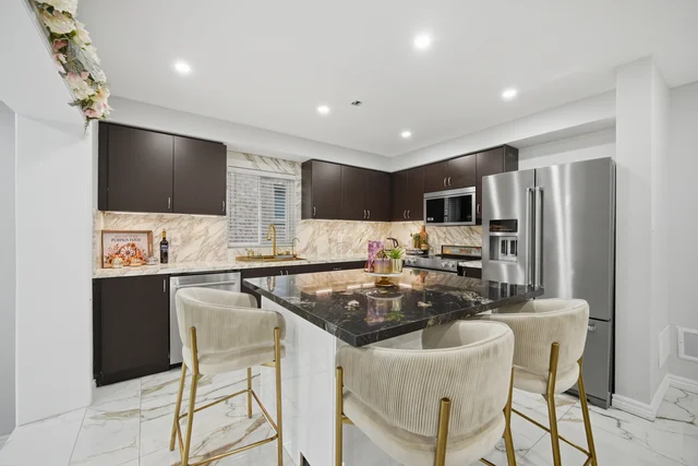 108 Gwillimbury Drive, Bradford - photo 13